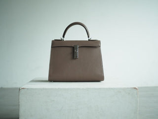 Prière Top Handle 28｜Noir / Étoupe - DROPS- - 