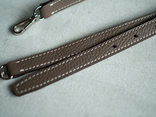Prière Top Handle 28｜Noir / Étoupe - DROPS- - 