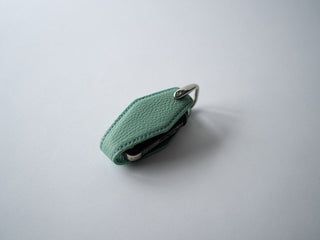 【 限定色 】ダイヤモンドシェイプ　キーケース　アイスミント　プチギフト イニシャル刻印　名入れ可　 - DROPS -  - M - 